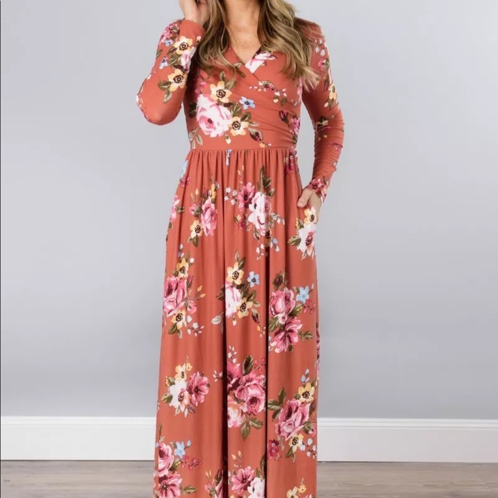 SOLD Boutique Modest Floral Maxi Dress - Picture 3 of 4